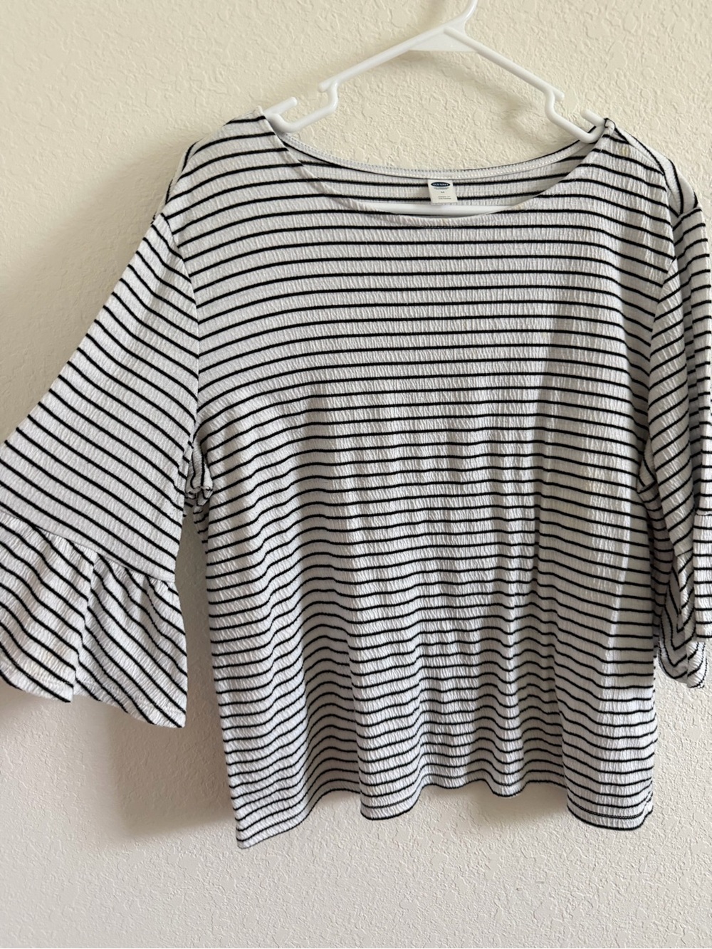 Old Navy Black and White Striped Ruffle-Sleeve Long Sleeve Tee